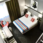호텔 Kyriad Prestige - Bordeaux Aeroport 4*