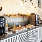Kyriad Prestige - Bordeaux Aeroport Hotel 4*