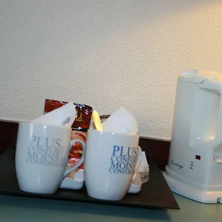 Отель Kyriad Prestige Bordeaux Aeroport 4*