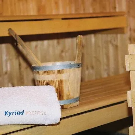 Kyriad Prestige Bordeaux Aeroport 4* Мериньяк