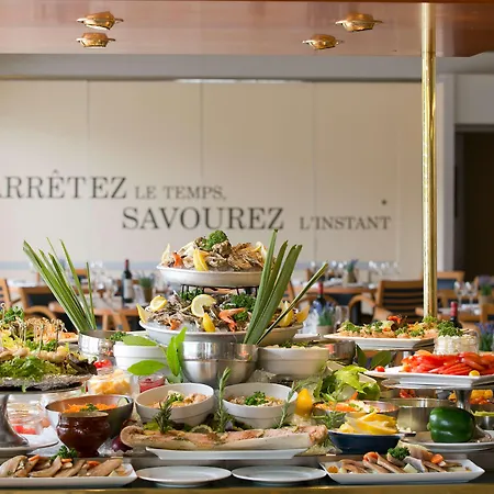 Kyriad Prestige - Bordeaux Aeroport מלון Mérignac