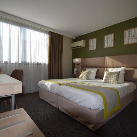 Kyriad Prestige - Bordeaux Aeroport