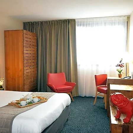 Hotel Kyriad Prestige - Bordeaux Aeroport 4*