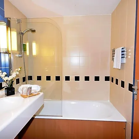 Kyriad Prestige - Bordeaux Aeroport 호텔